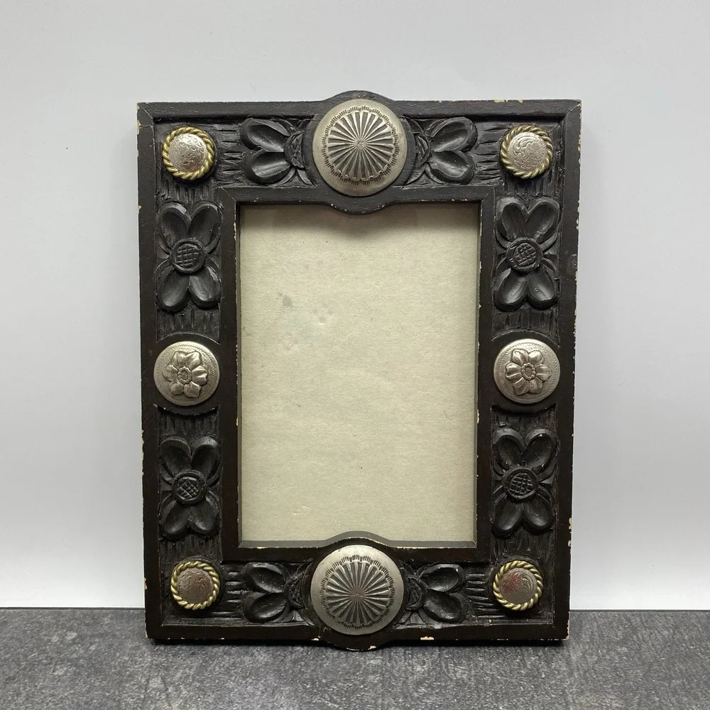 Western Style Picture Frame Carved Wood Silver Tone Concho 4x6 Photo 8.5